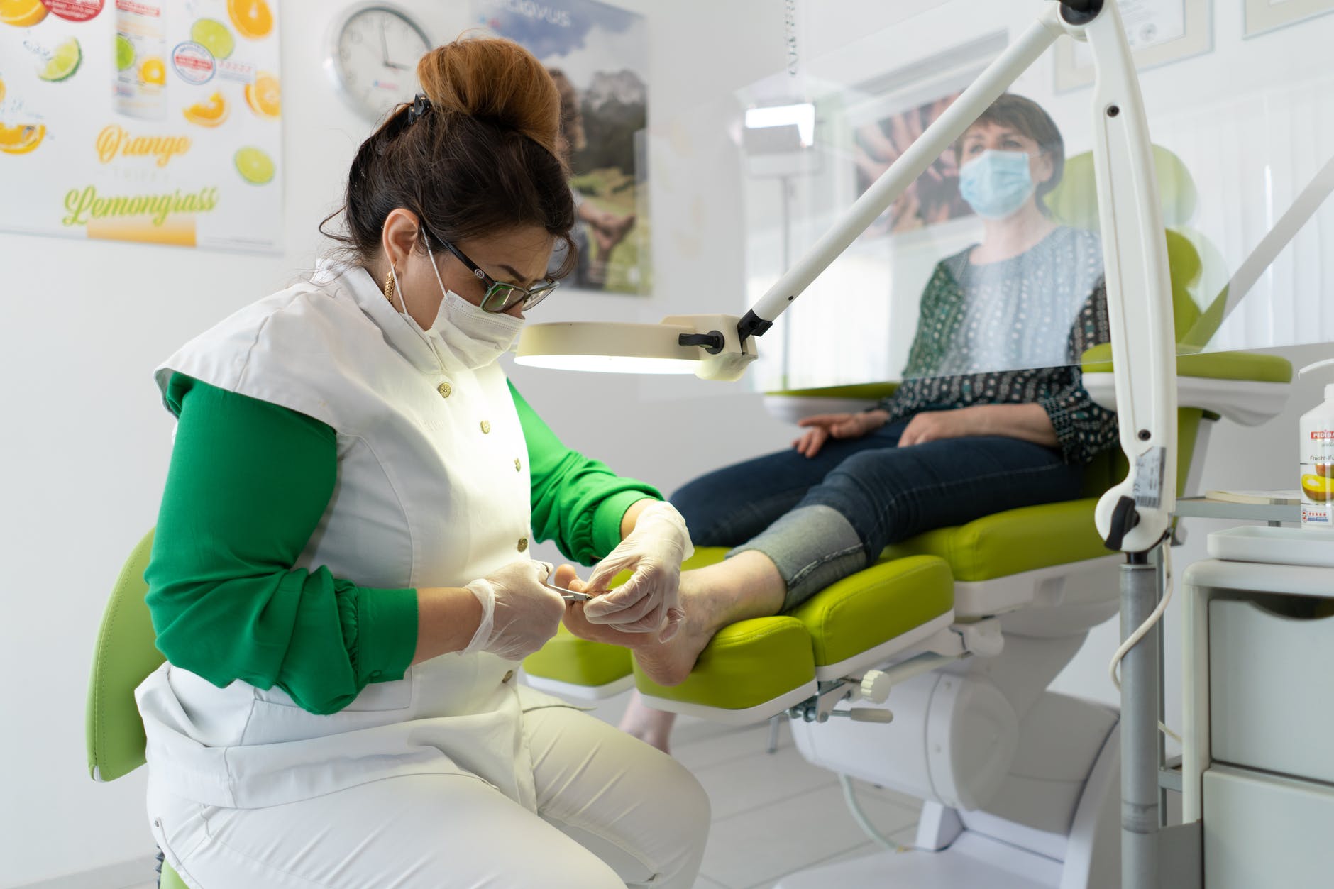 Let Your Feet Experience the Magic of Medical Pedicure