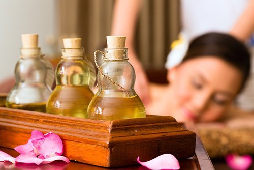 Aromatherapy-massage-delhi-aayna