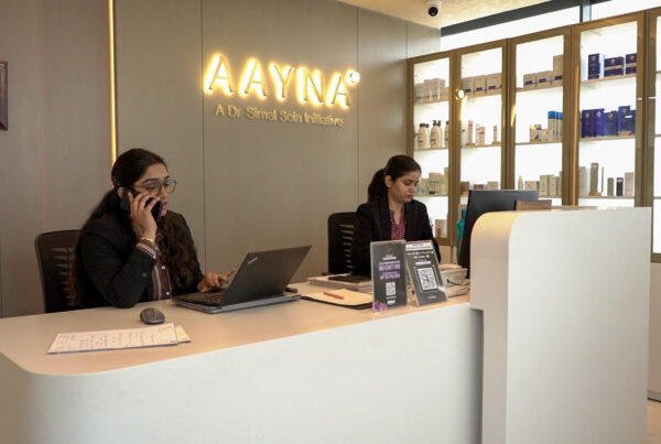 Aayna Clinic Gurugram reception area